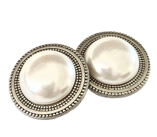 Pearl Low Dome Silver Magnet Button Set