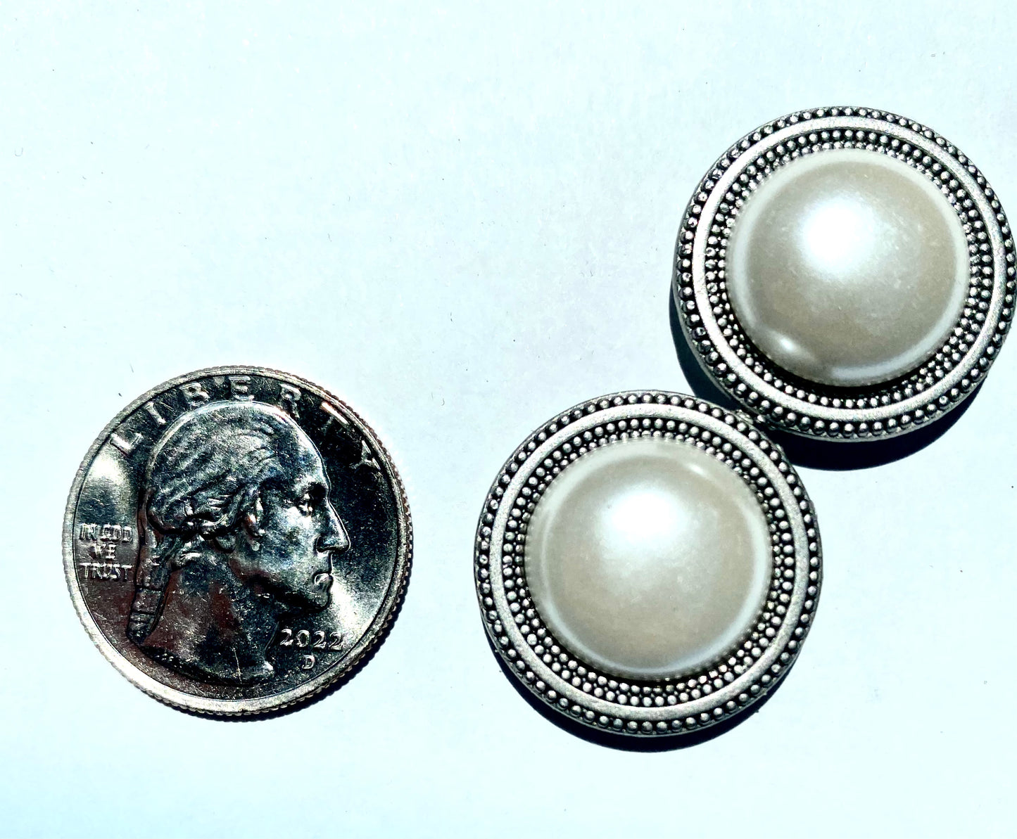Pearl Low Dome Silver Magnet Button Set